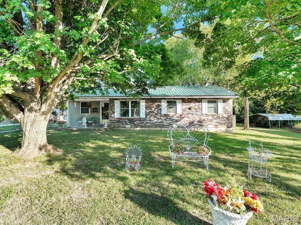 175 E Pine Street Property Photo 2