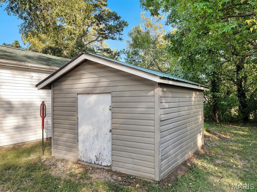 175 E Pine Street Property Photo 5