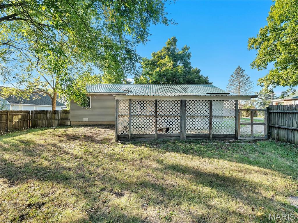 175 E Pine Street Property Photo 7