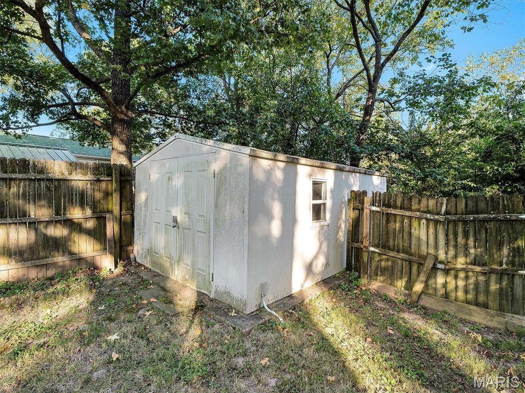175 E Pine Street Property Photo 11
