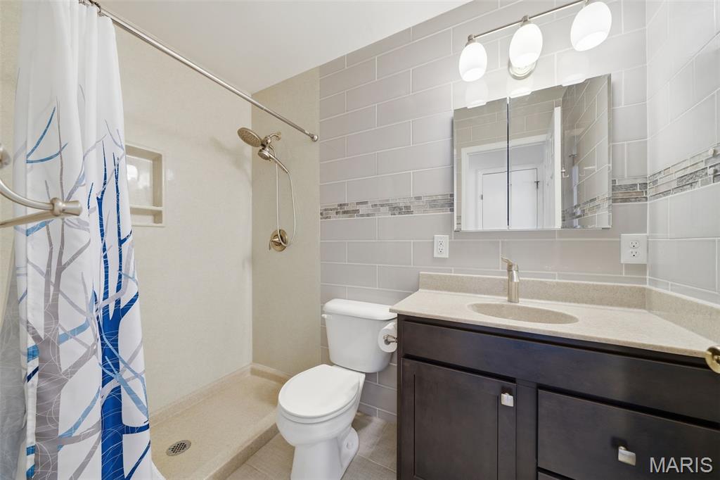 417 Nottingham Drive Property Photo 15