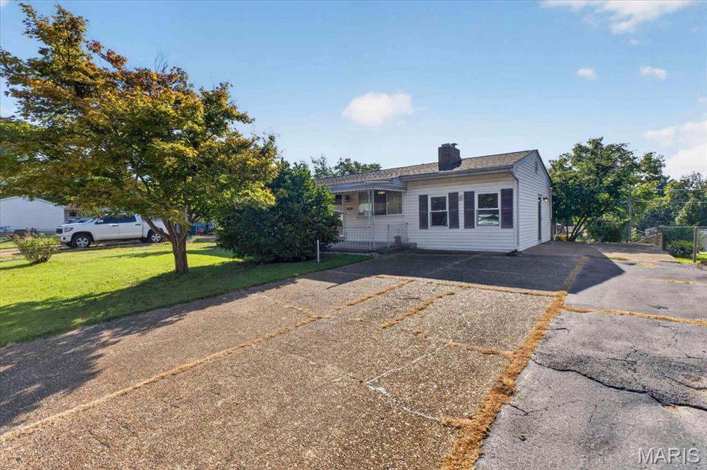 208 Hill Drive Property Photo 4
