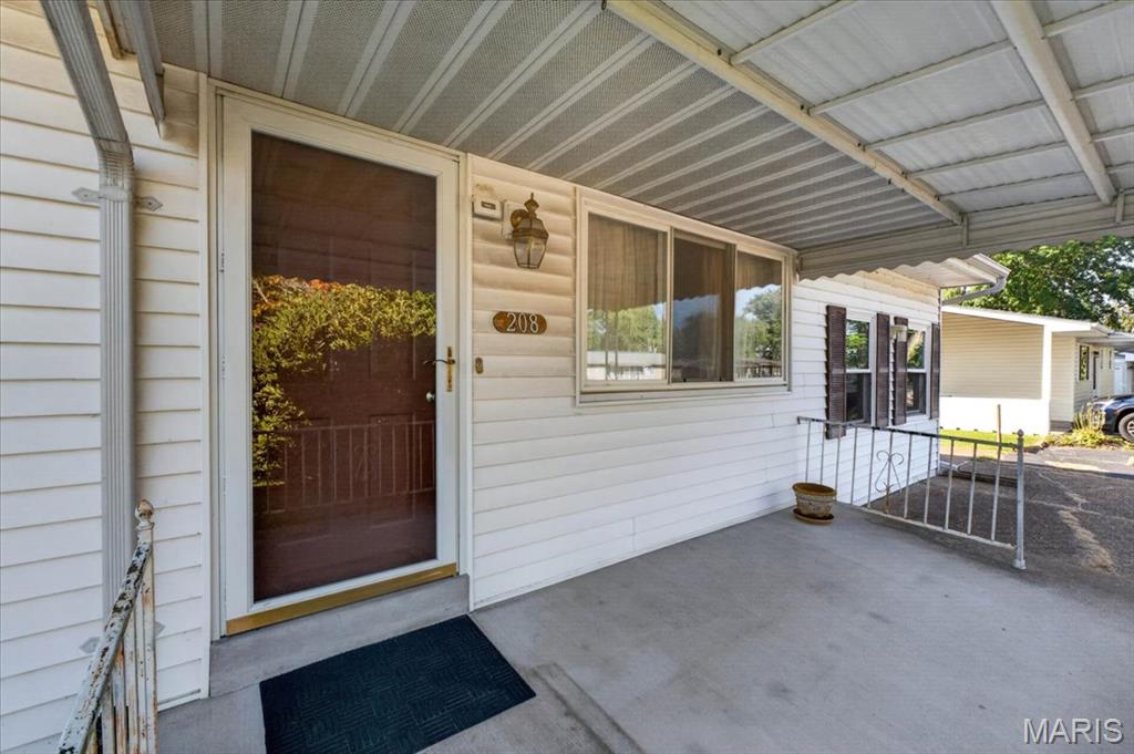 208 Hill Drive Property Photo 7