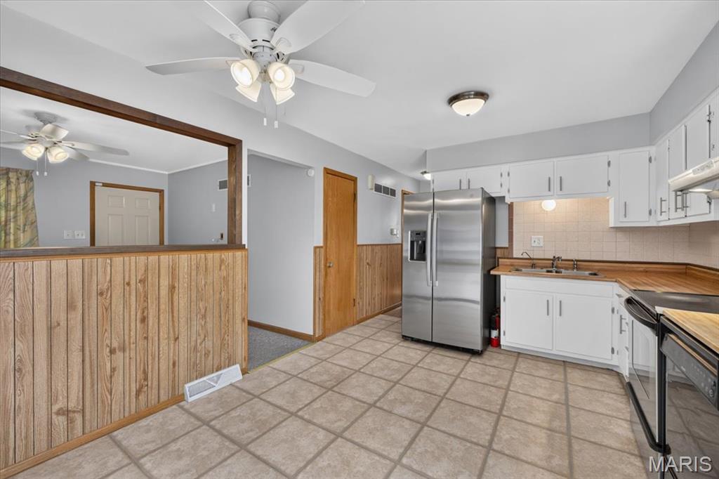 208 Hill Drive Property Photo 12