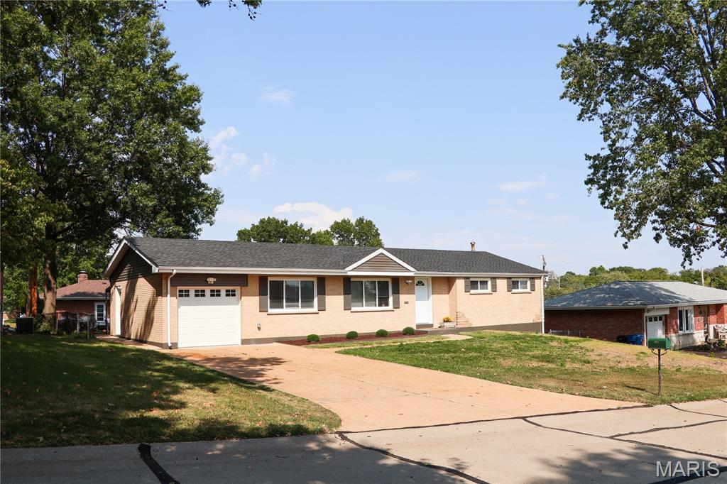 9821 Whitcomb Lane Property Photo 1