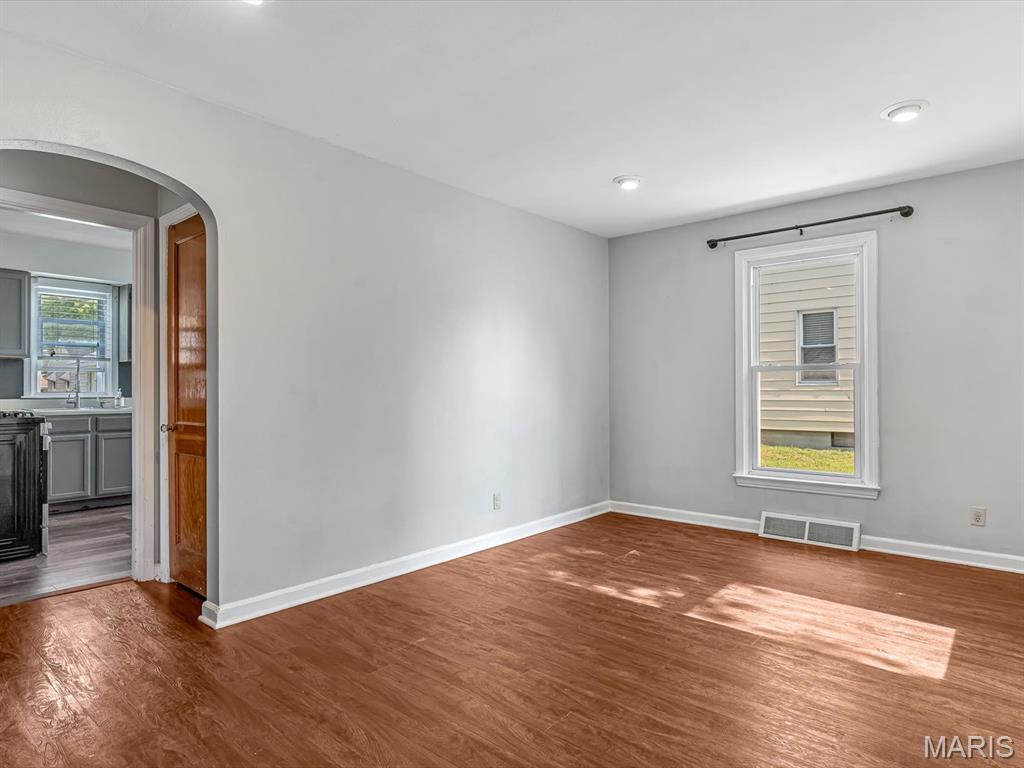 227 W Washington Street Property Photo 3