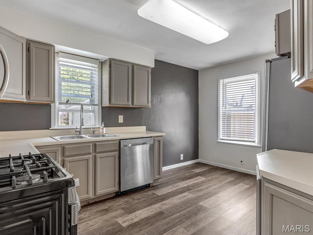 227 W Washington Street Property Photo 5