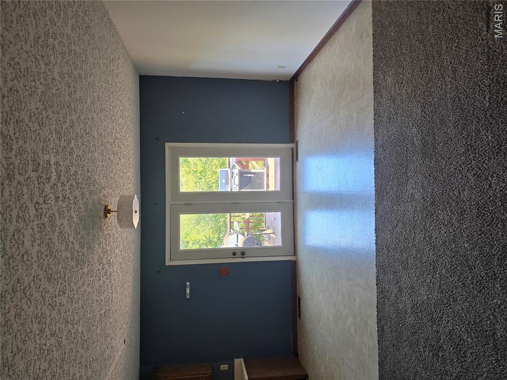 128 Carter Street Property Photo 6
