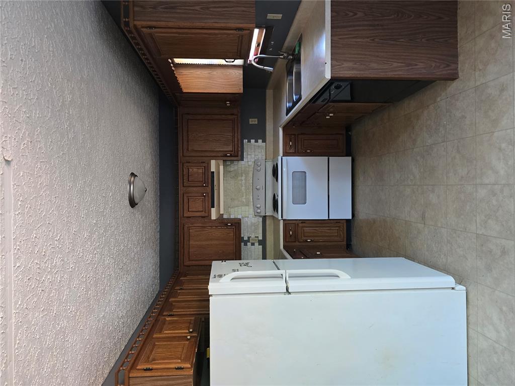 128 Carter Street Property Photo 7