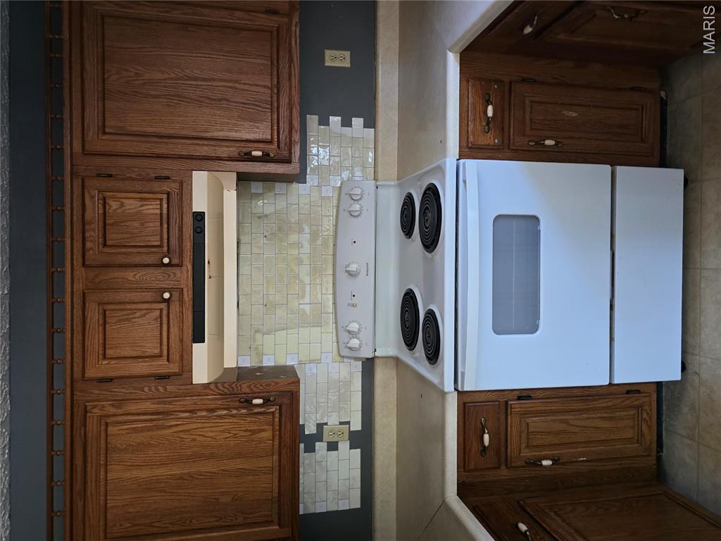 128 Carter Street Property Photo 9