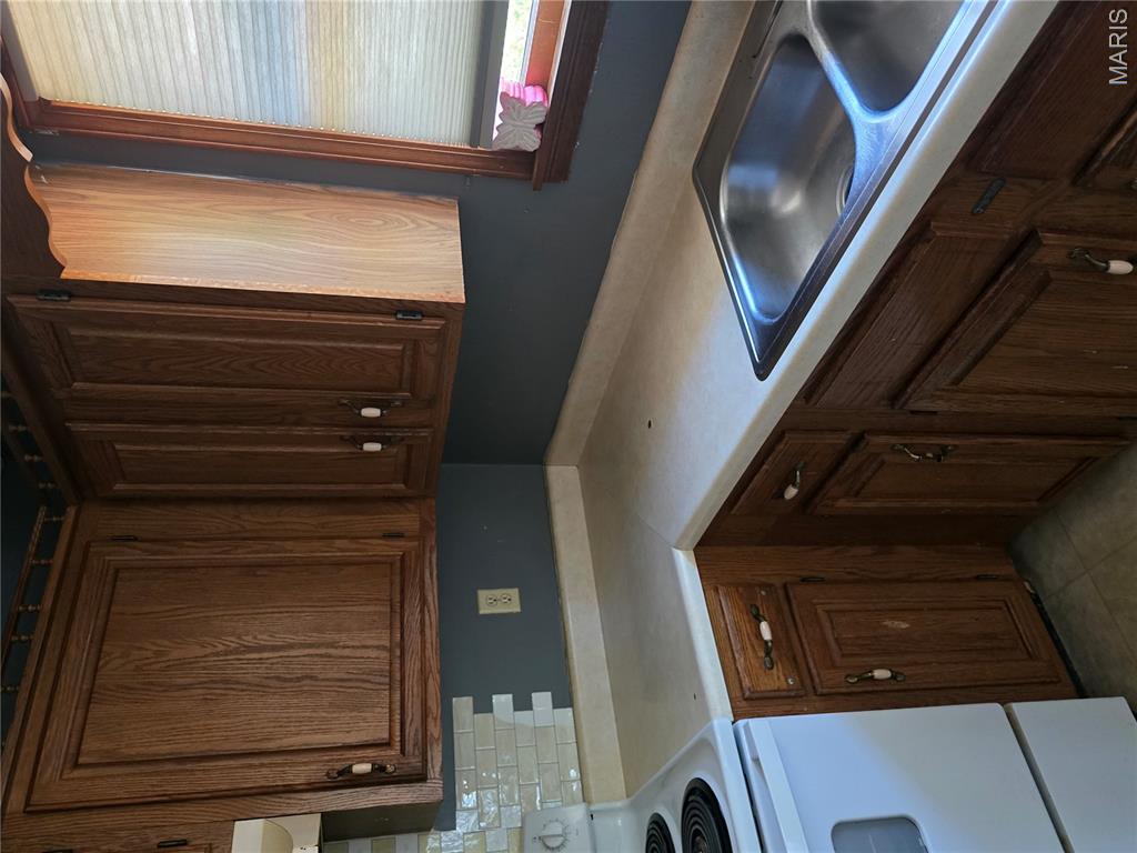 128 Carter Street Property Photo 10