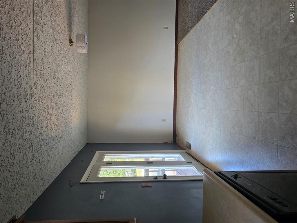 128 Carter Street Property Photo 11
