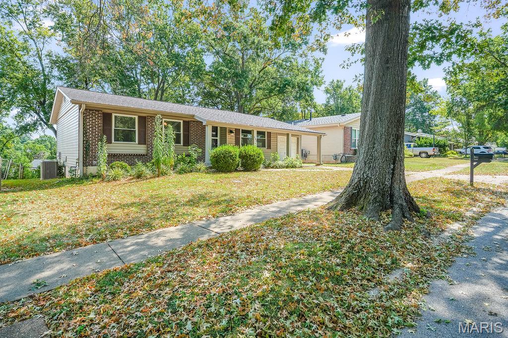 533 Golfwood Drive Property Photo 3