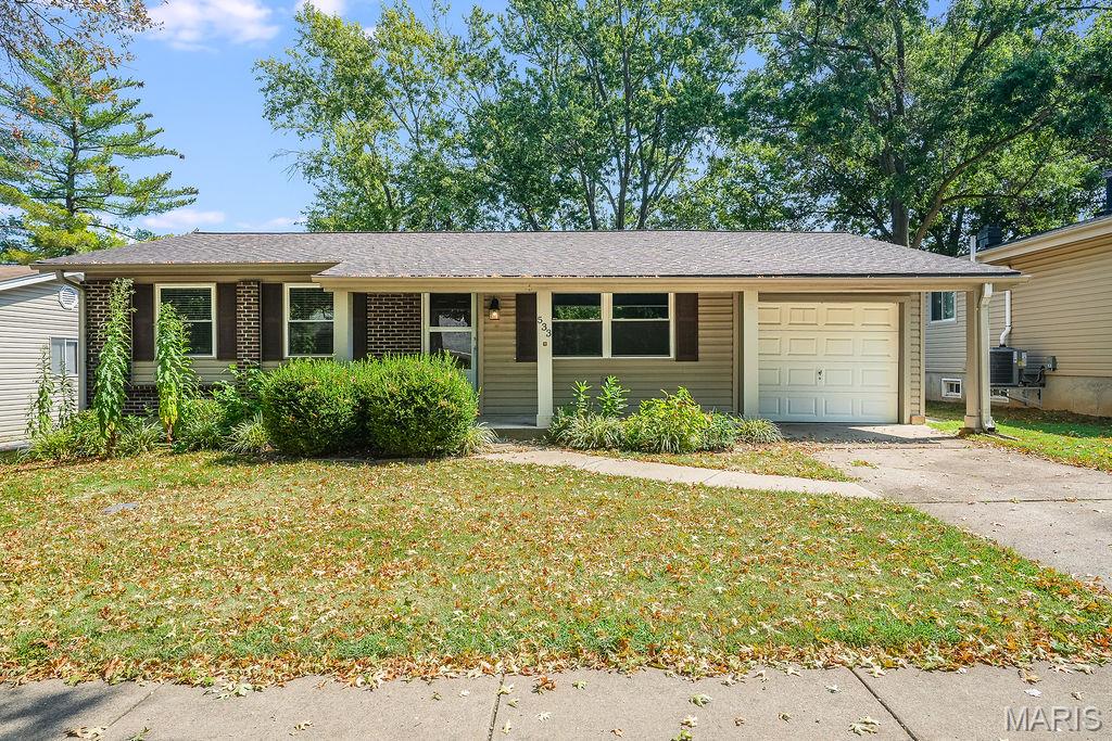 533 Golfwood Drive Property Photo 6