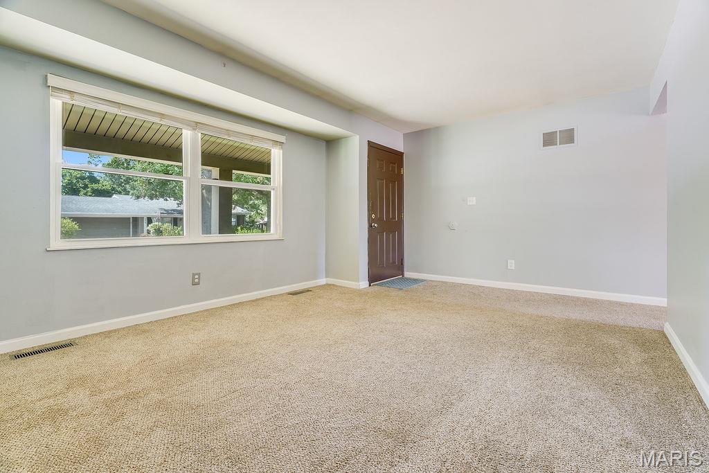 533 Golfwood Drive Property Photo 9