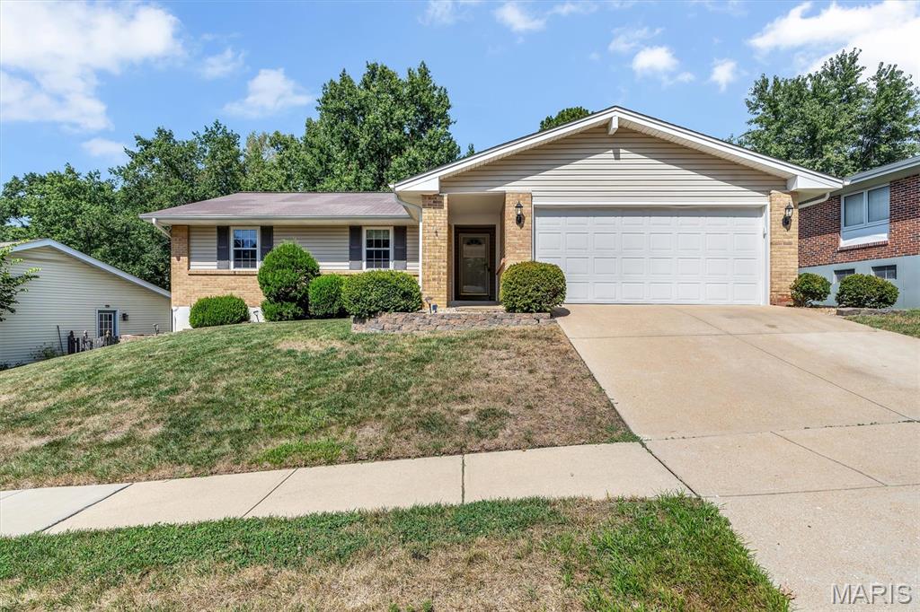 5015 Suson Hills Drive Property Photo 1