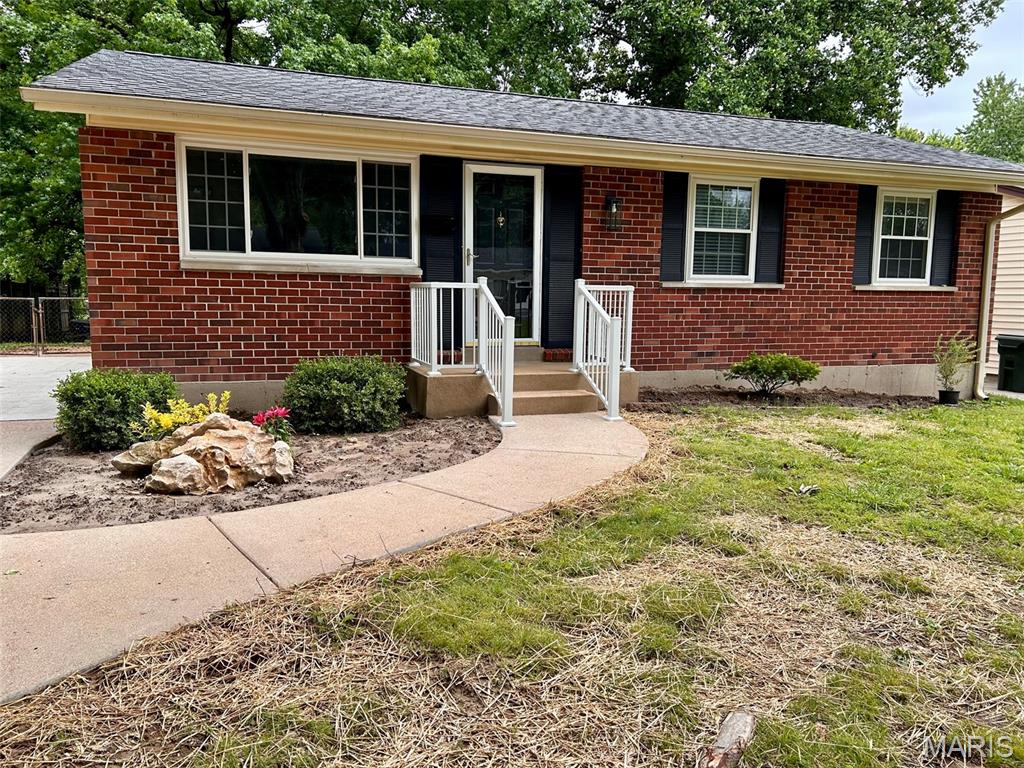 7374 Tannoia Drive Property Photo 1