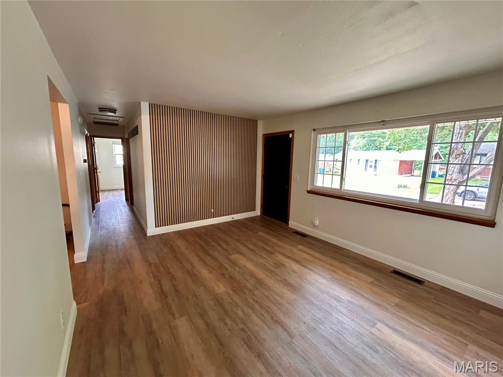 7374 Tannoia Drive Property Photo 3