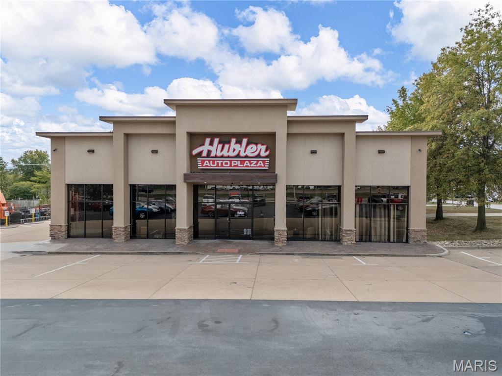 9084 Veterans Memorial Parkway