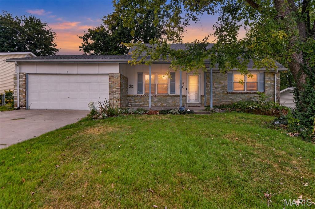 8 S Dianne Drive