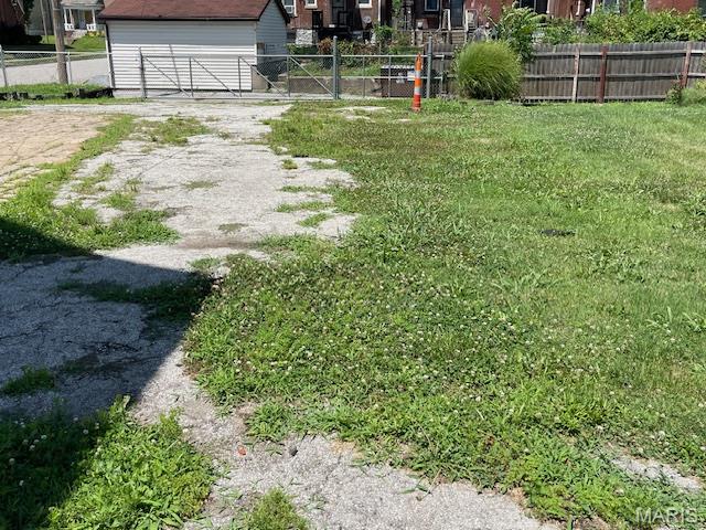 5089 Raymond Avenue Property Photo 7