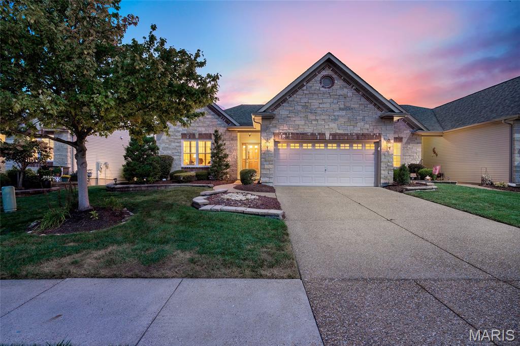 925 Daffodil Ridge Drive Property Photo 1