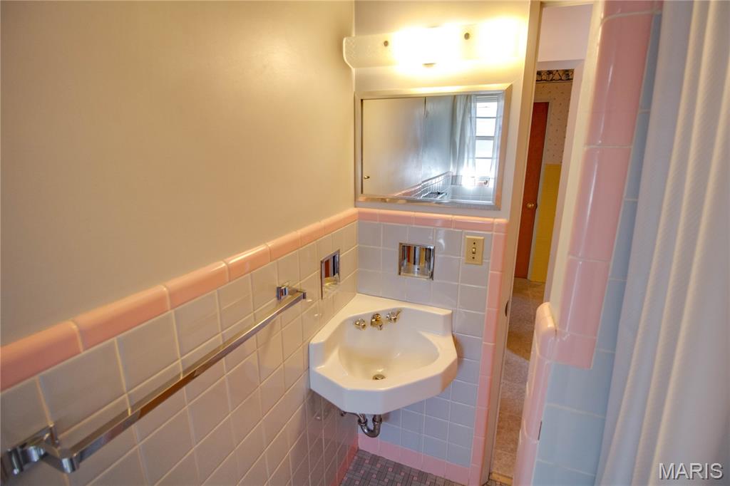 713 Ramona Place Property Photo 29