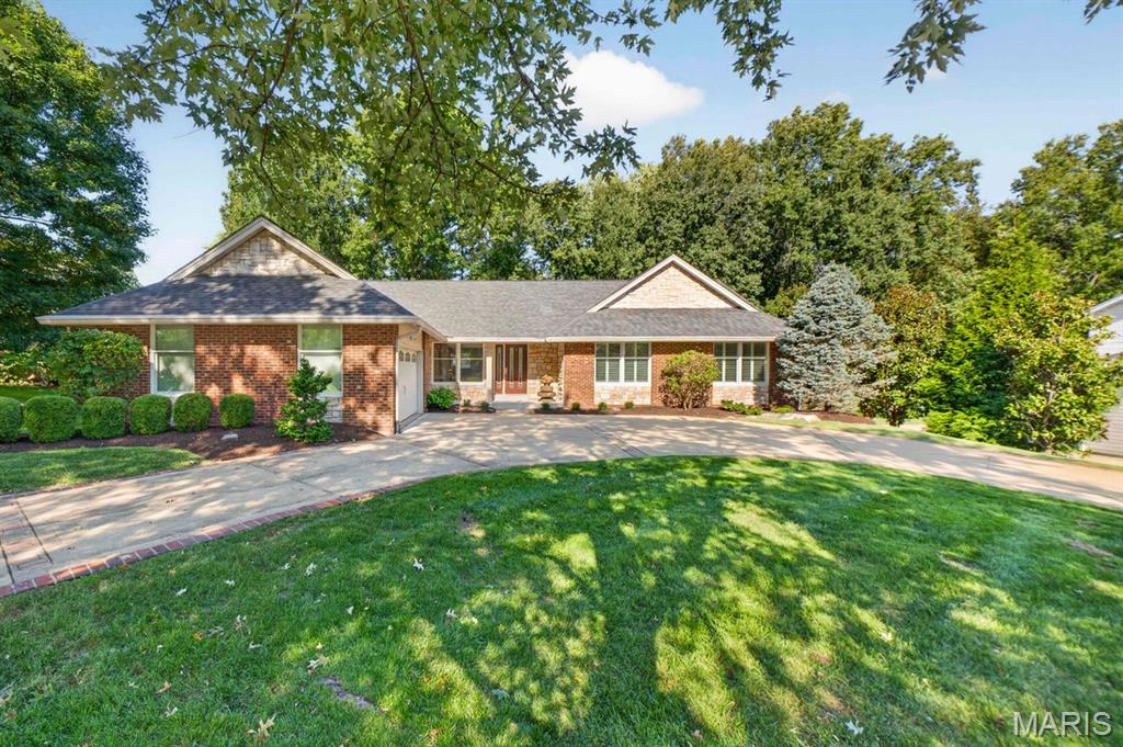 14641 Pine Orchard Court Property Photo 1