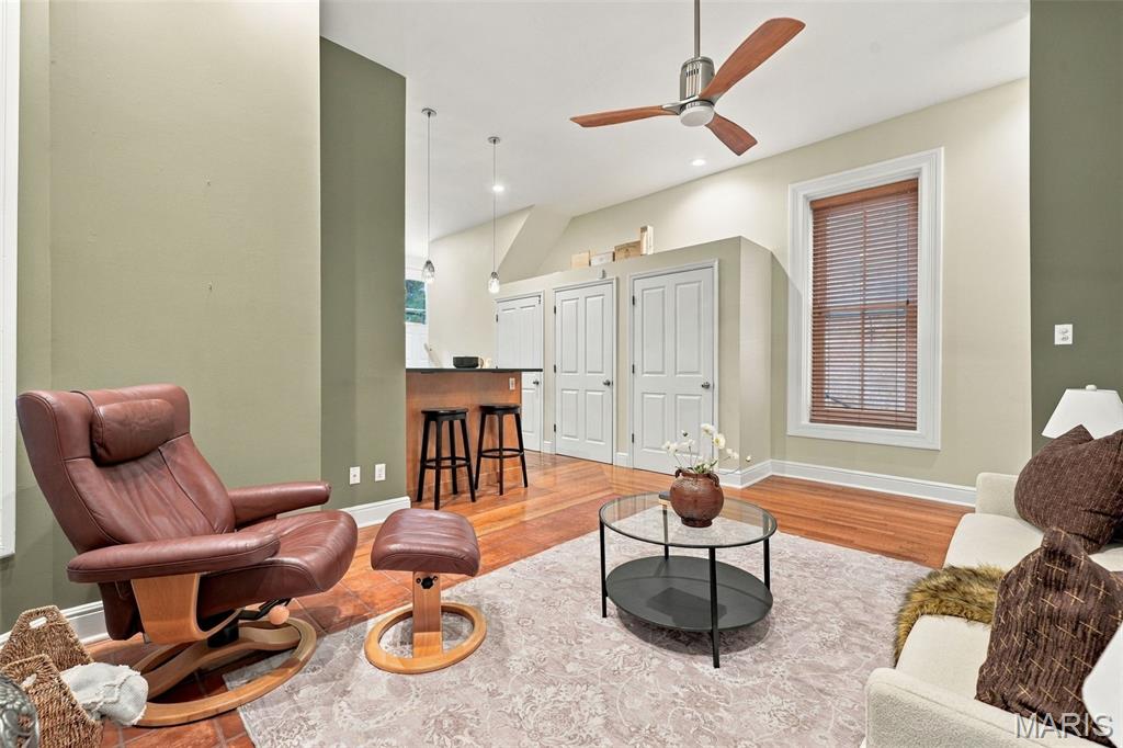 1816 Hickory Street Property Photo 14