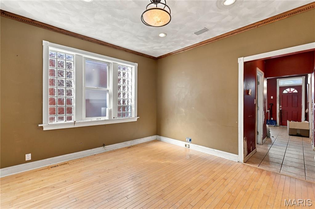 5435 Bates Street Property Photo 2