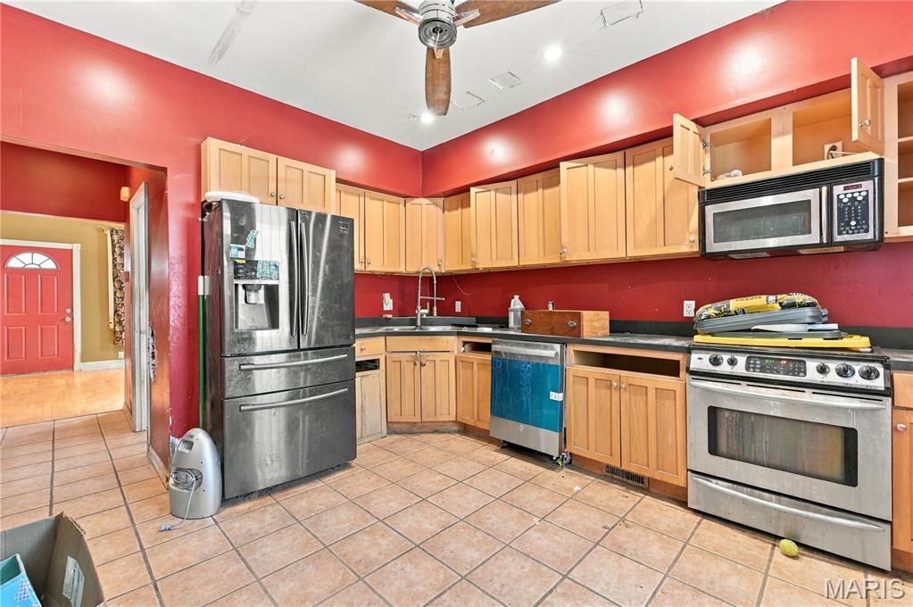 5435 Bates Street Property Photo 7