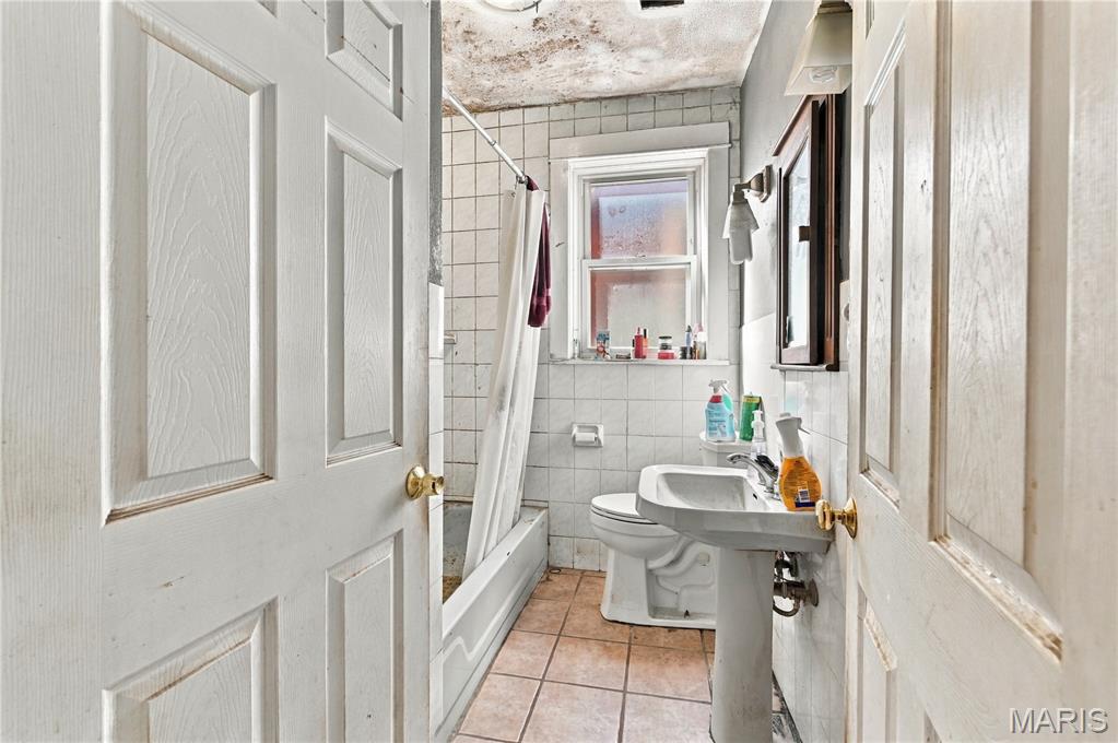 5435 Bates Street Property Photo 11