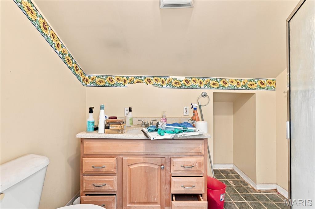 5435 Bates Street Property Photo 19