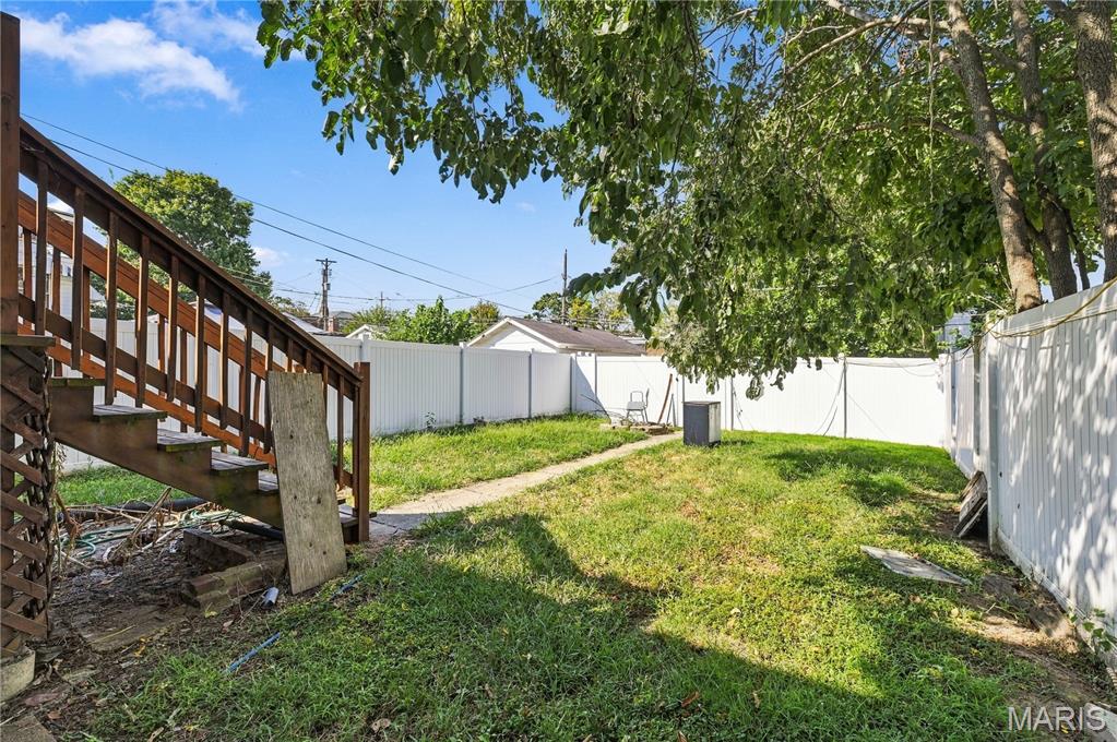 5435 Bates Street Property Photo 21