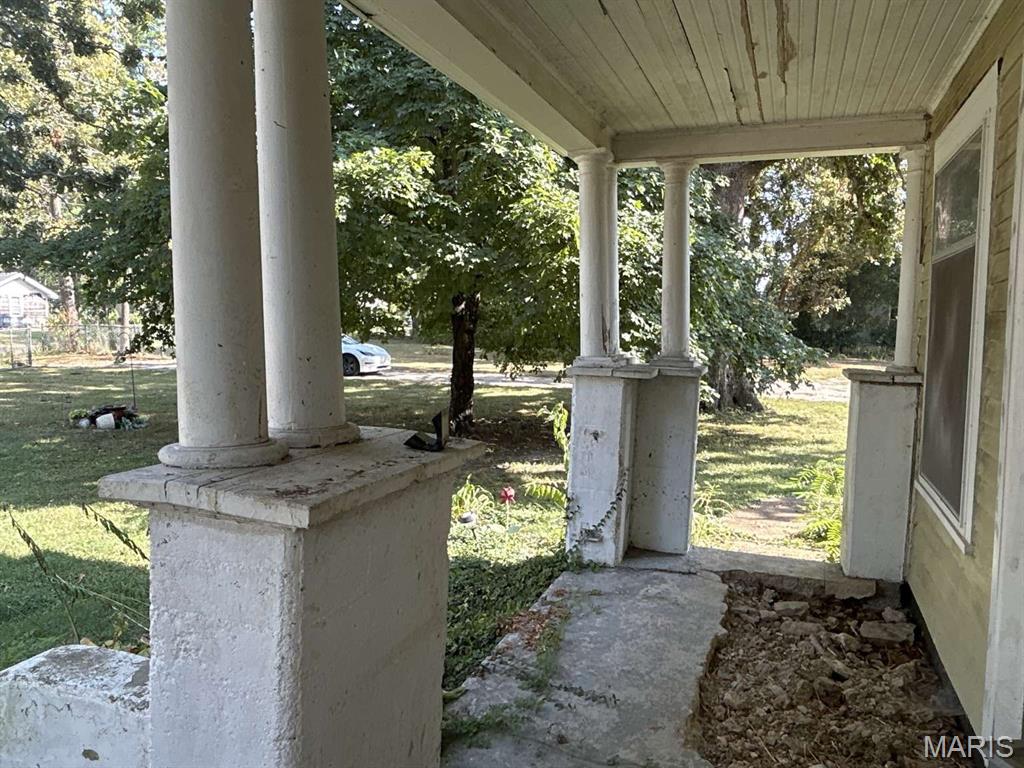 805 Morris Avenue Property Photo 6