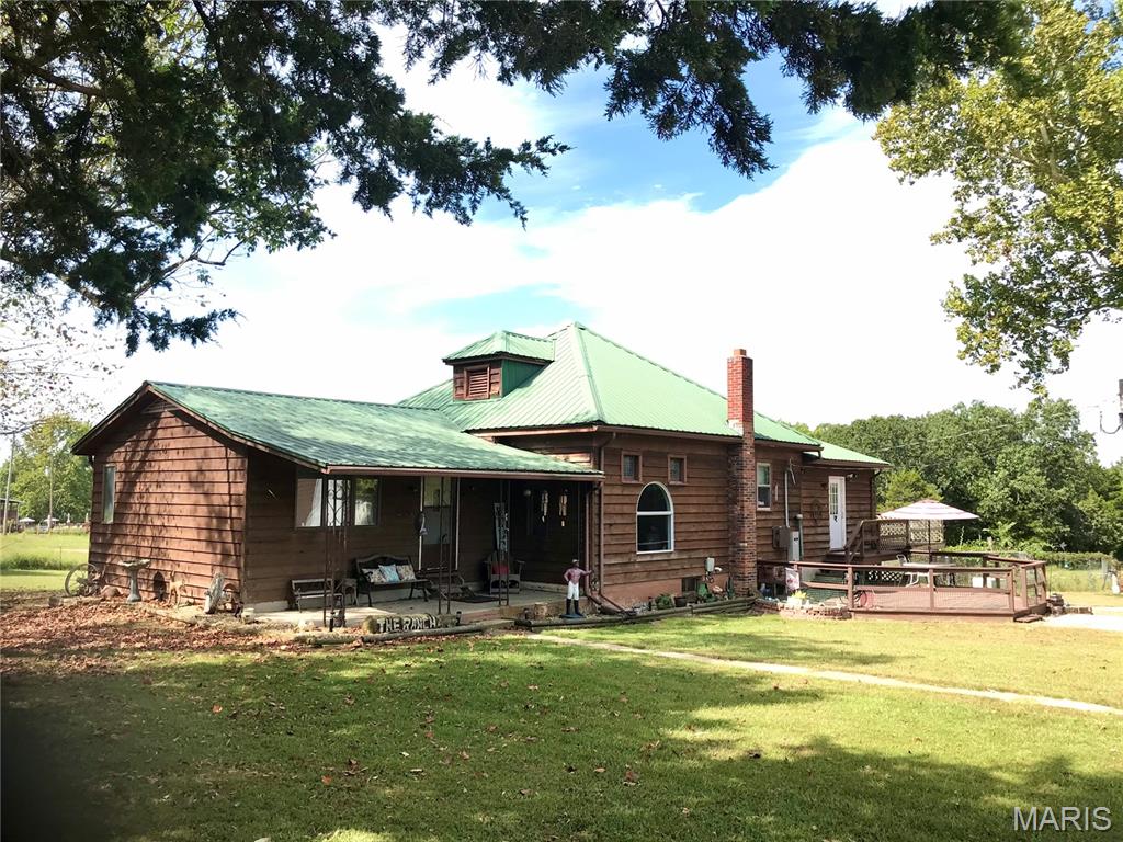 111 Highway U Property Photo 1
