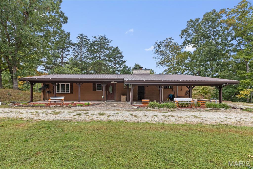 1521 W Highway 100 Property Photo 1