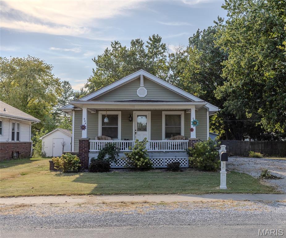 220 Minton Street Property Photo 2