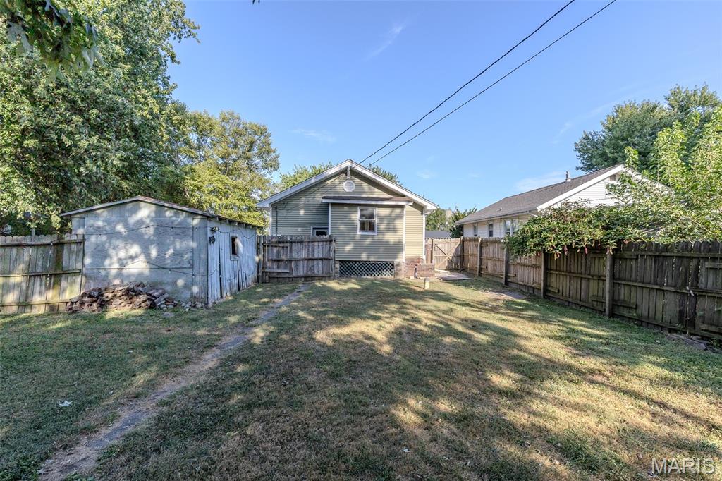 220 Minton Street Property Photo 8