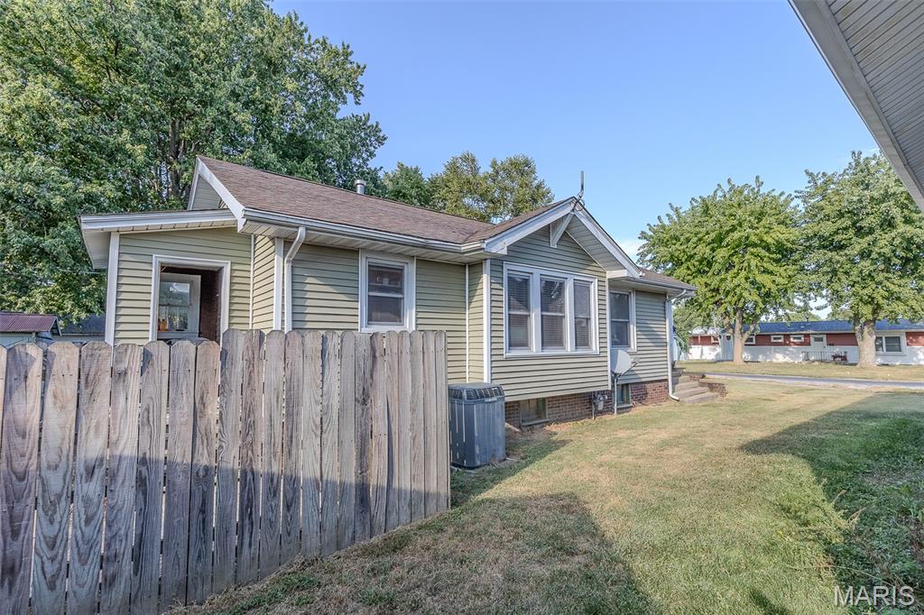 220 Minton Street Property Photo 11