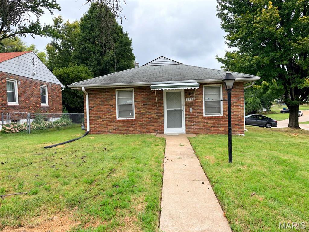 8933 Hillview Avenue Property Photo 1