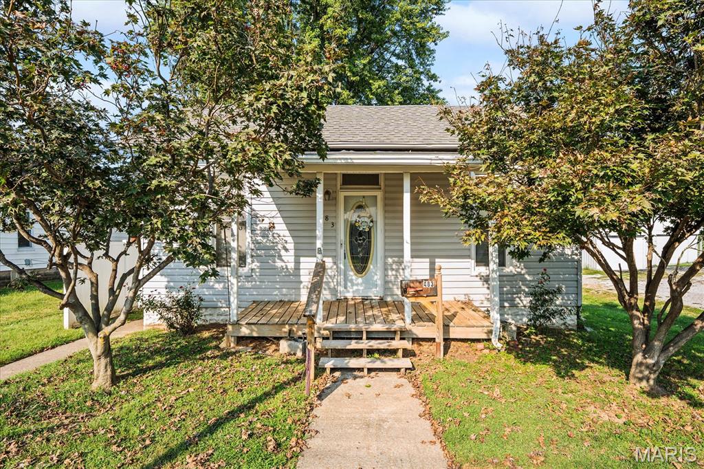 483 N Broadway Street Property Photo 1