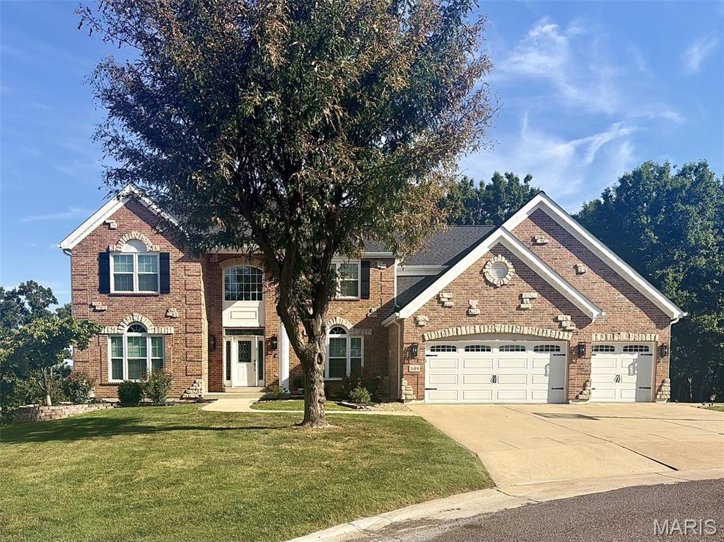 349 Greycliff Bluff Drive Property Photo 1