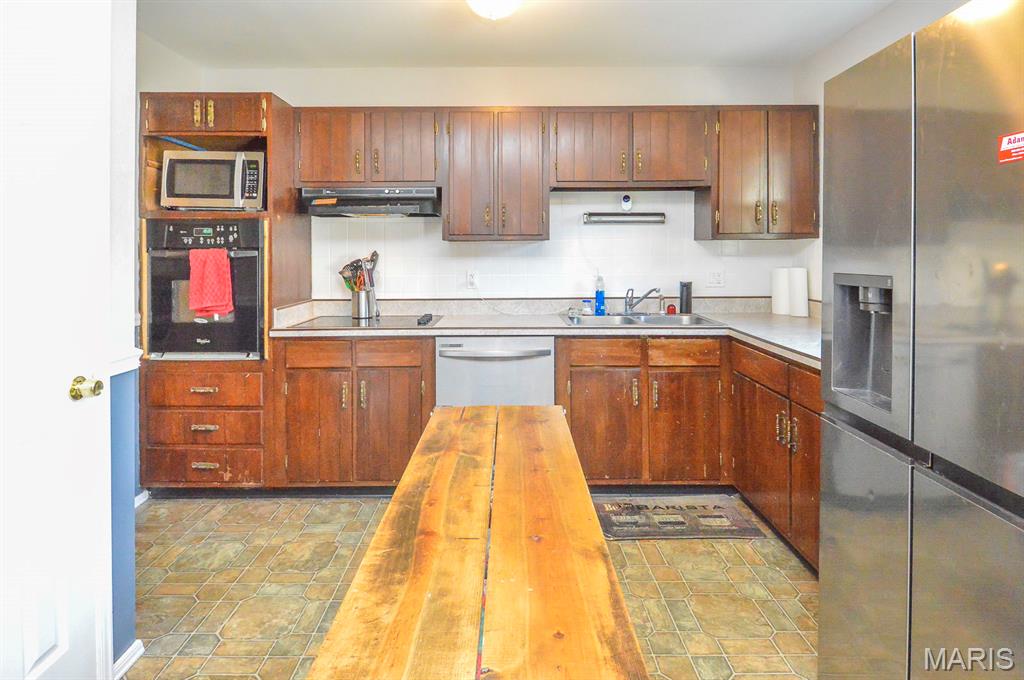 4044 Avery Lane Property Photo 15