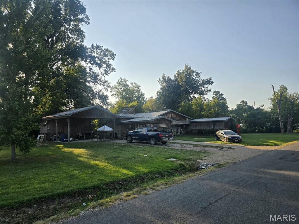 1008 N Mulberry Street Property Photo 1