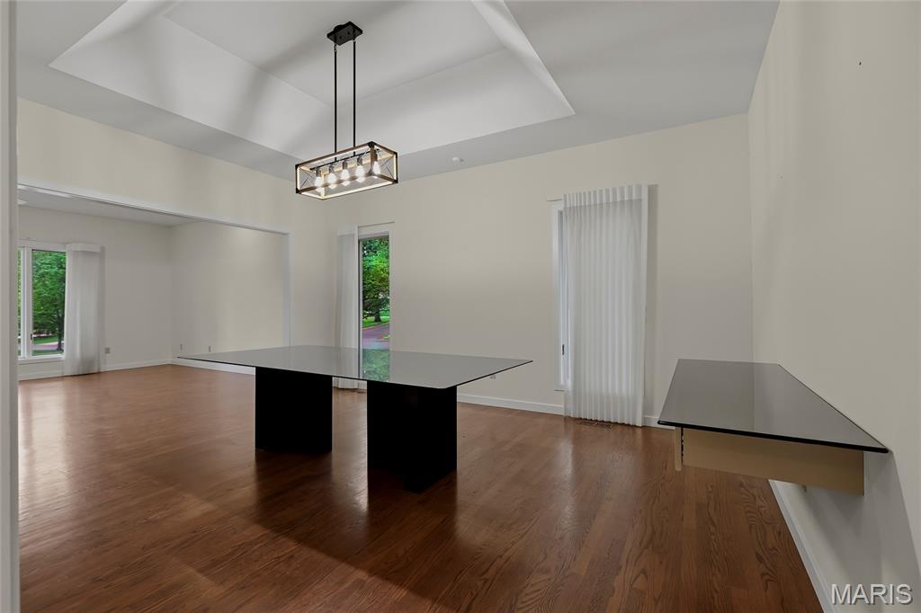 8333 Kingsbury Boulevard Property Photo 7