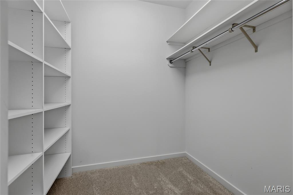 8333 Kingsbury Boulevard Property Photo 17