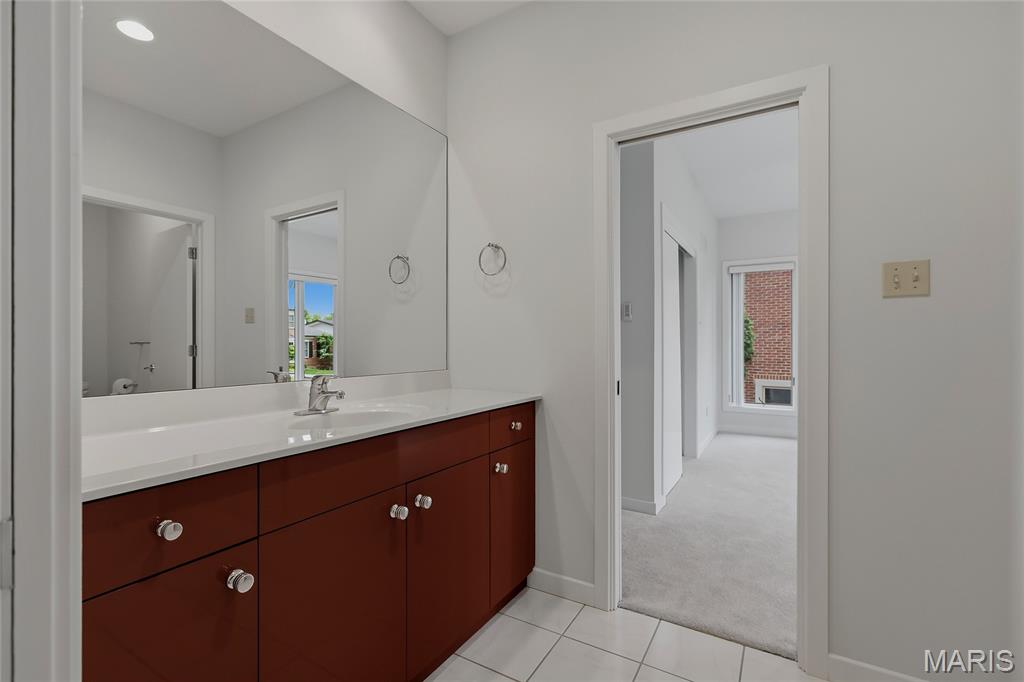 8333 Kingsbury Boulevard Property Photo 21