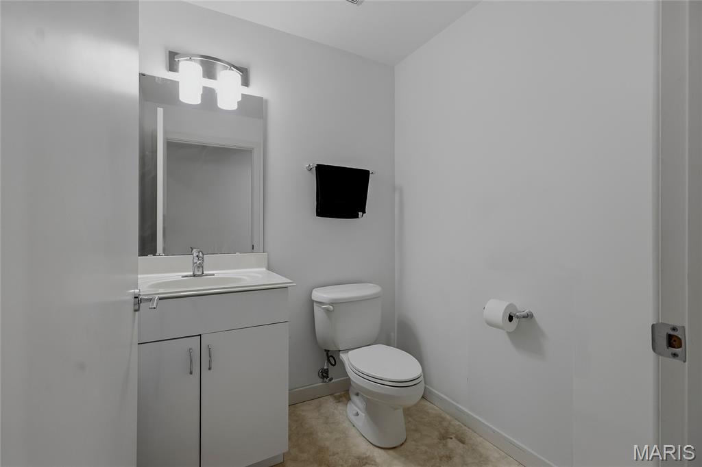 8333 Kingsbury Boulevard Property Photo 31