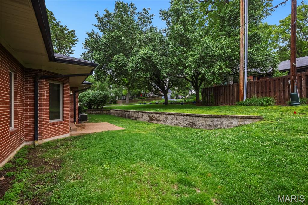 8333 Kingsbury Boulevard Property Photo 36